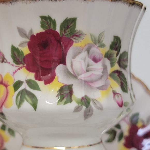Vintage teacup and saucer  English Windsor. - Picture 7 of 7